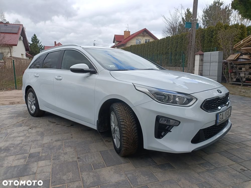 Kia Ceed - 8