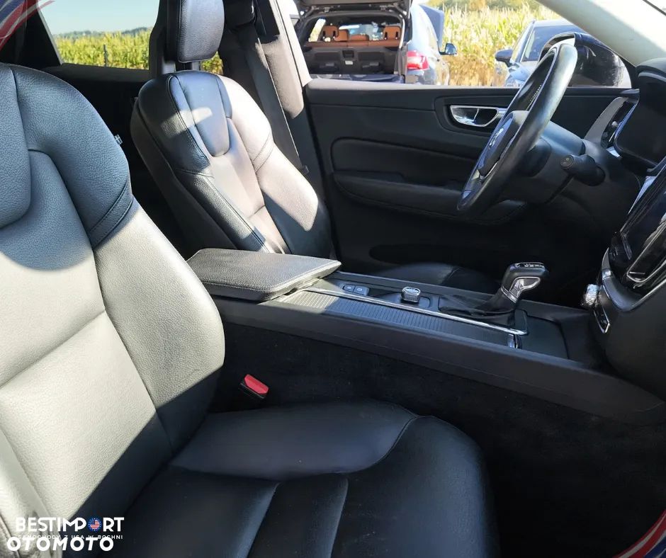 Volvo XC 60 T5 AWD Momentum - 10