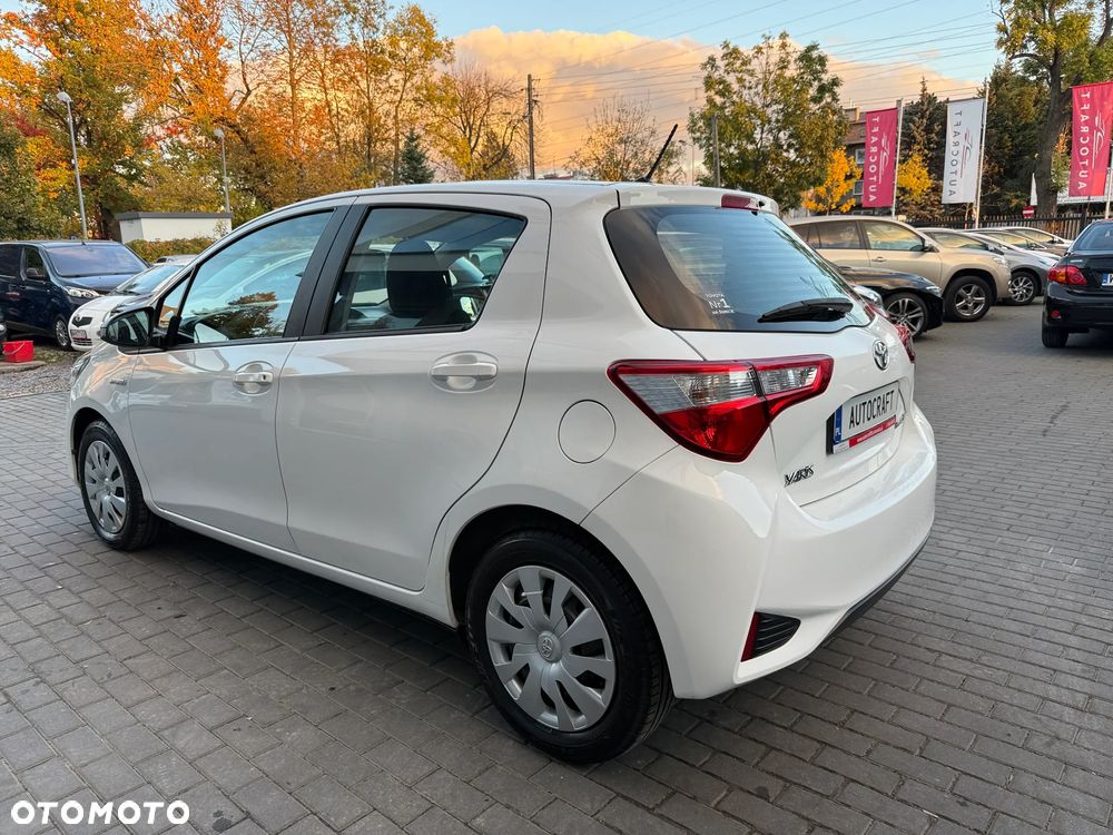 Toyota Yaris - 24
