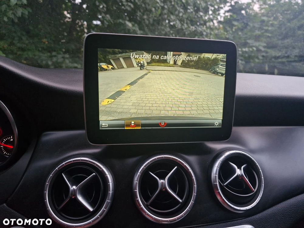 Mercedes-Benz CLA 250 4Matic 7G-DCT UrbanStyle Edition - 9