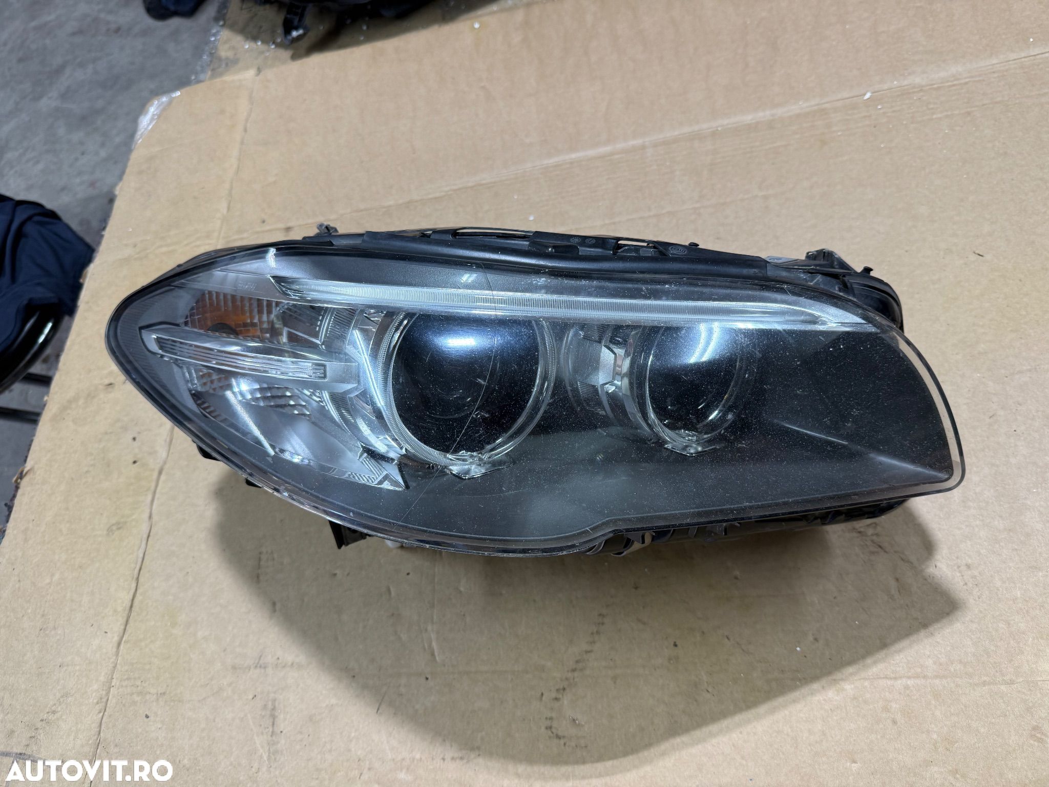 Far dreapta complet BMW seria 5 F10, F11 Lci facelift an 2013-2015 fara defect cod 7317134 - 1