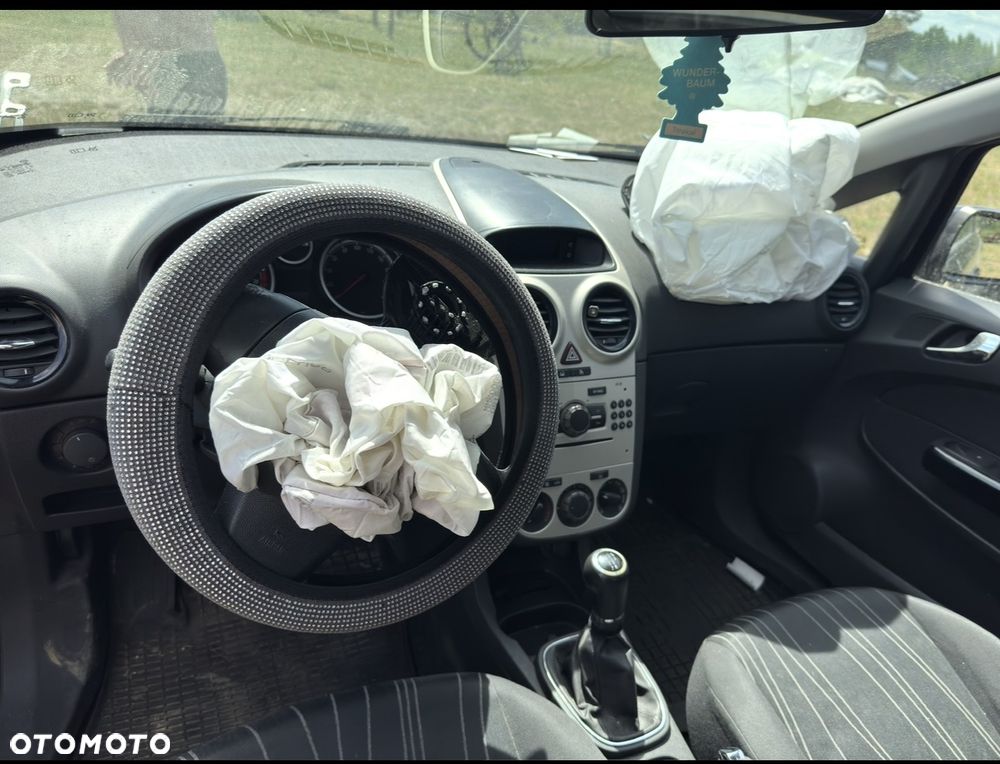 Opel Corsa 1.2 16V Enjoy - 9