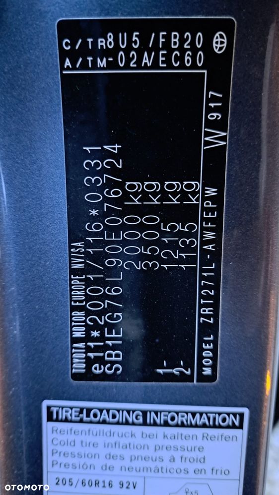 Toyota Avensis 1.8 Premium - 38