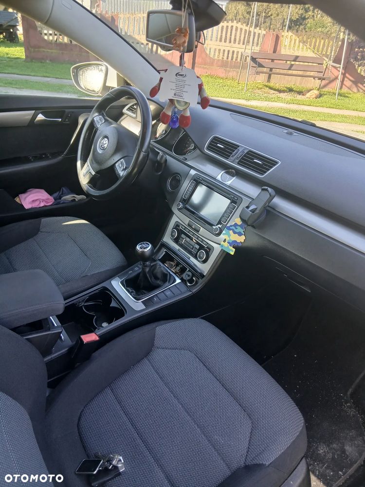 Volkswagen Passat 2.0 TDI BlueMotion Technology Comfortline - 7