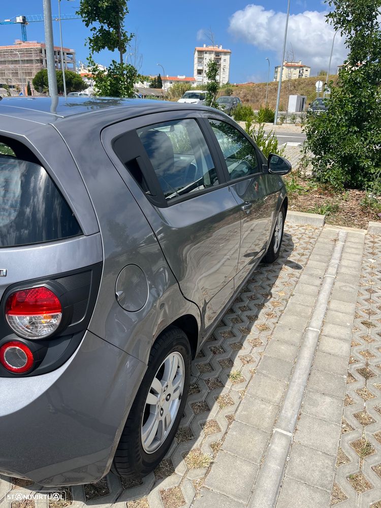 Chevrolet Aveo 1.2 LT - 6