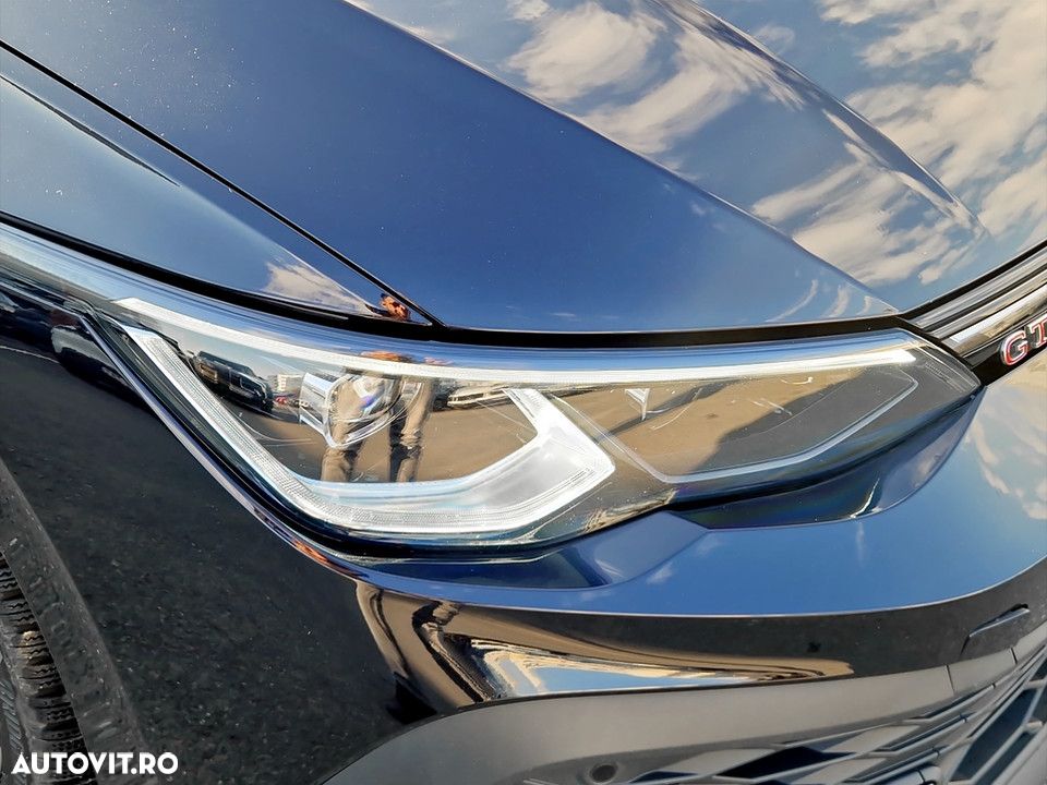 Volkswagen Golf - 10