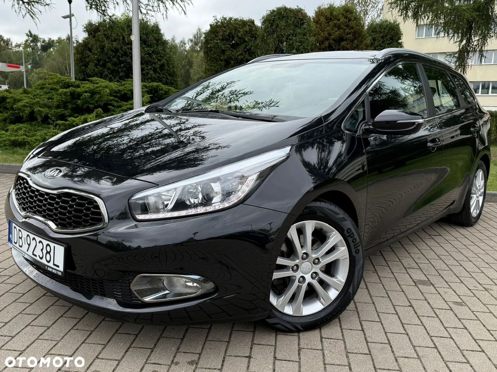Kia Ceed 1.6 GDI SW Vision - 12