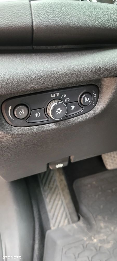 Opel Insignia 2.0 CDTI automatik Business Edition - 16