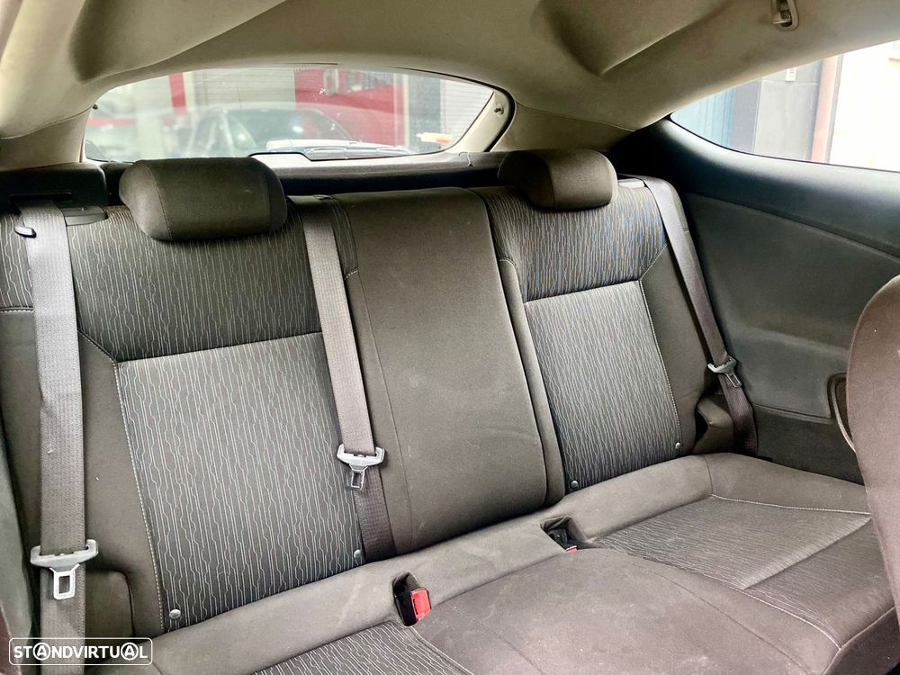 Opel Astra GTC 1.7 CDTI DPF - 23