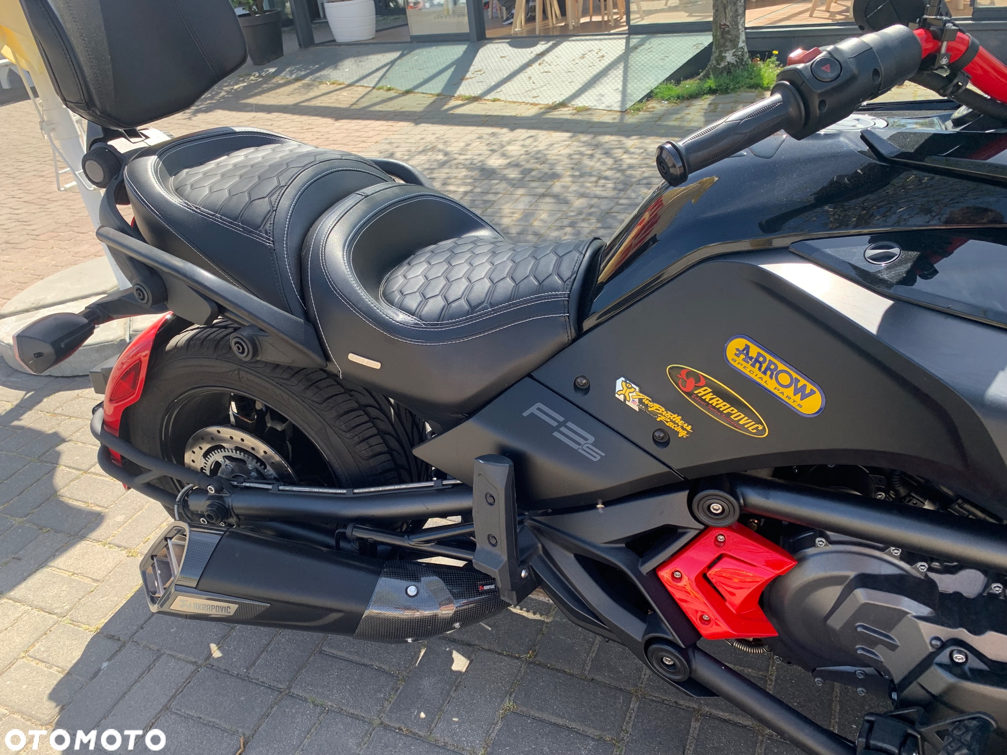 Can-Am Spyder - 8