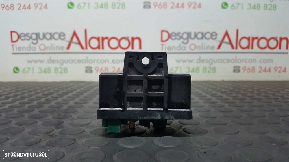 CAIXA DE PRÉ AQUECIMENTO PEUGEOT PARTNER (S2) COMBI PLUS - 6