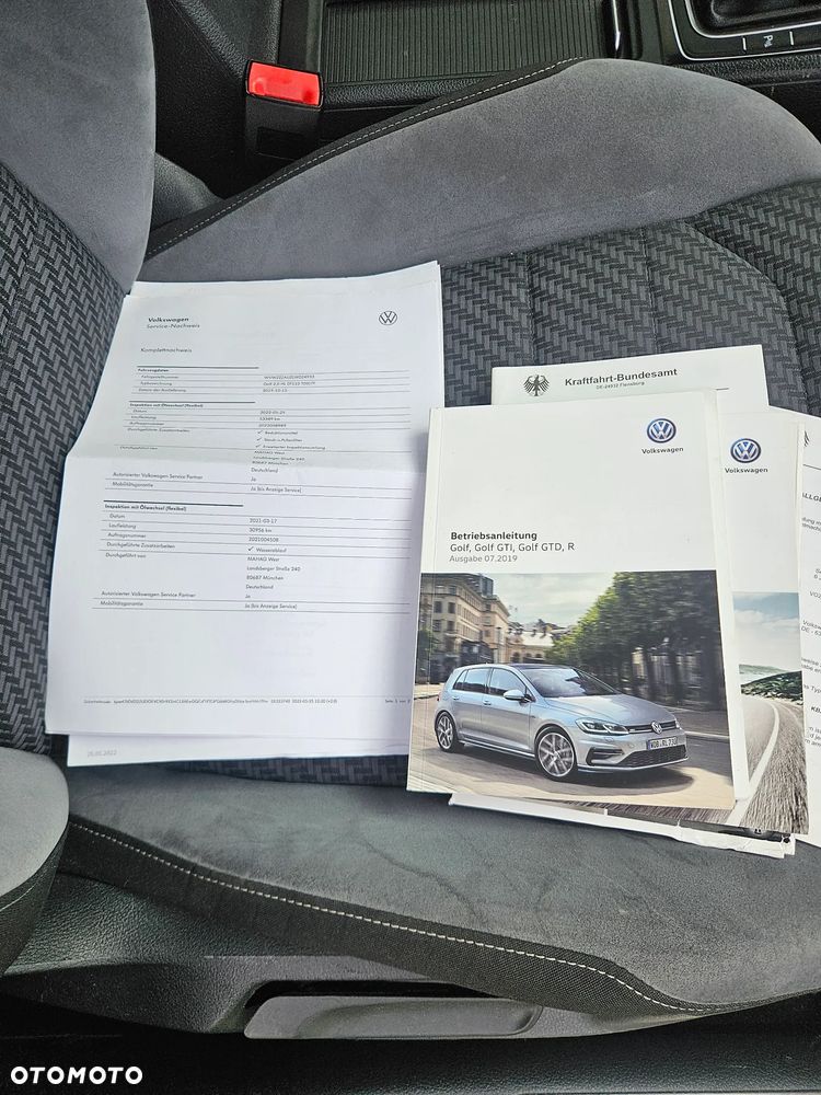 Volkswagen Golf 2.0 TDI SCR DSG R-Line - 13