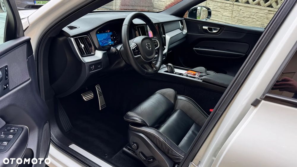 Volvo XC 60 B4 D Ultimate Dark - 21