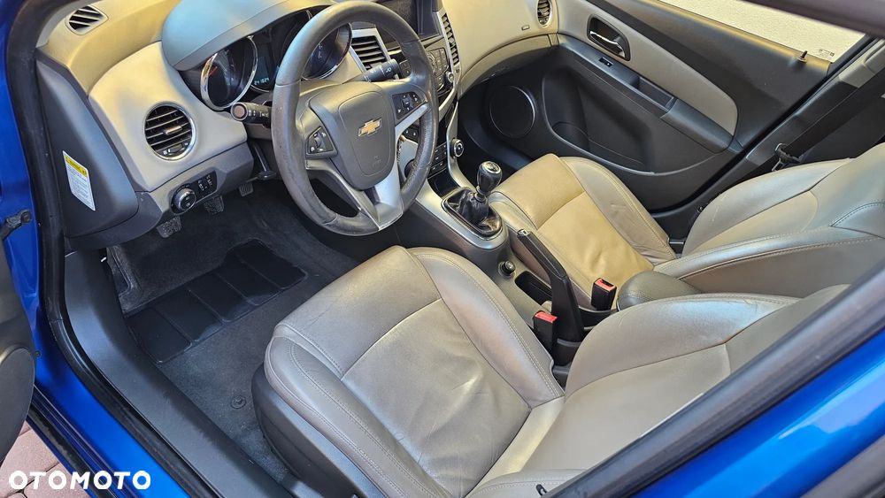 Chevrolet Cruze 1.8 LT+ - 28