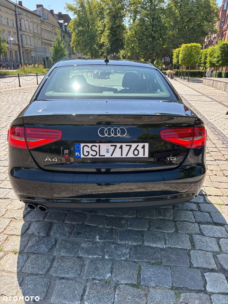 Audi A4 Limousine - 5