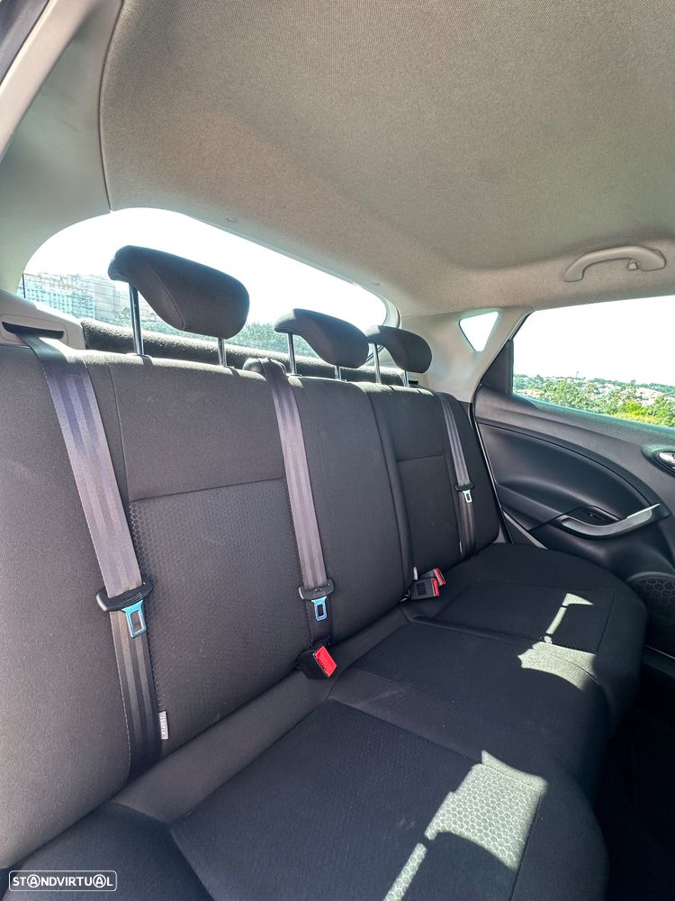 SEAT Ibiza 1.6 TDI FR - 11