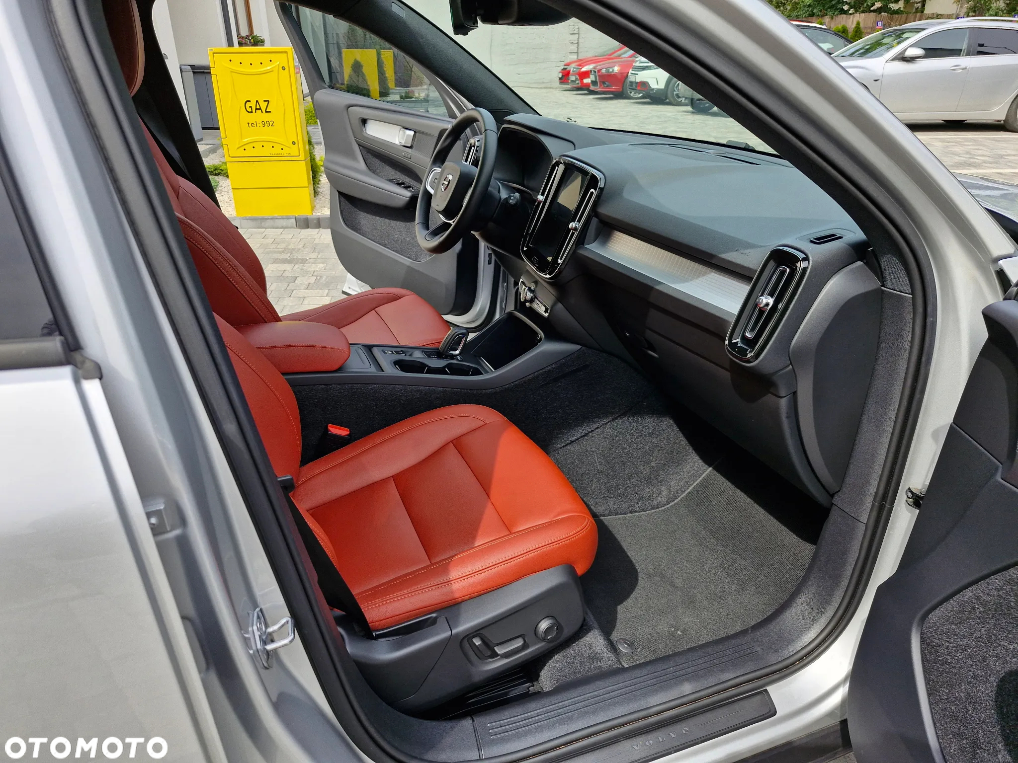 Volvo XC 40 T5 AWD Momentum Pro - 19
