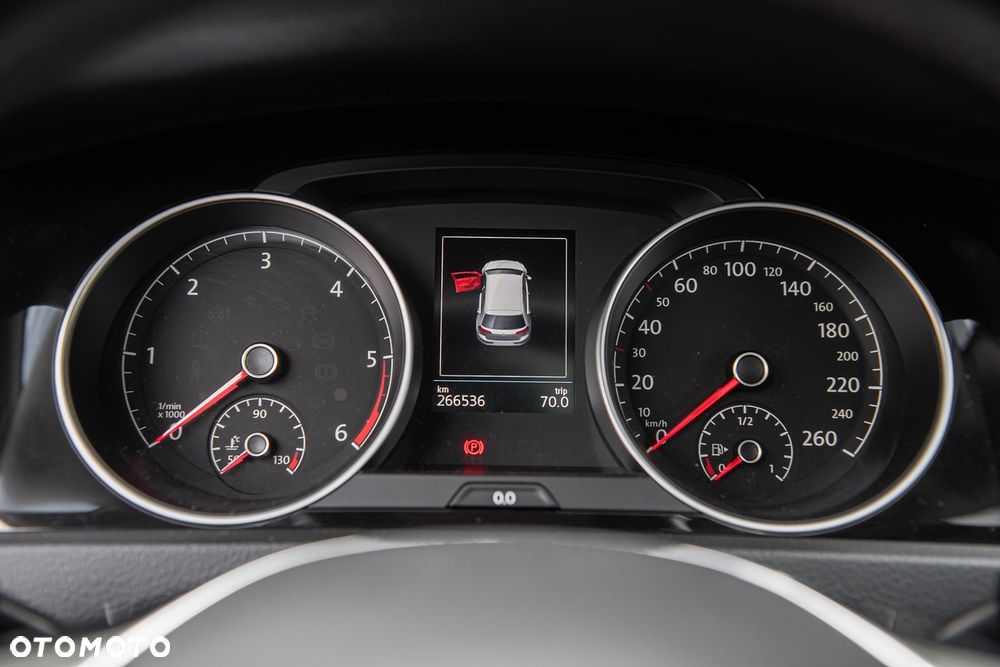 Volkswagen Golf 2.0 TDI BlueMotion Technology Edition - 20