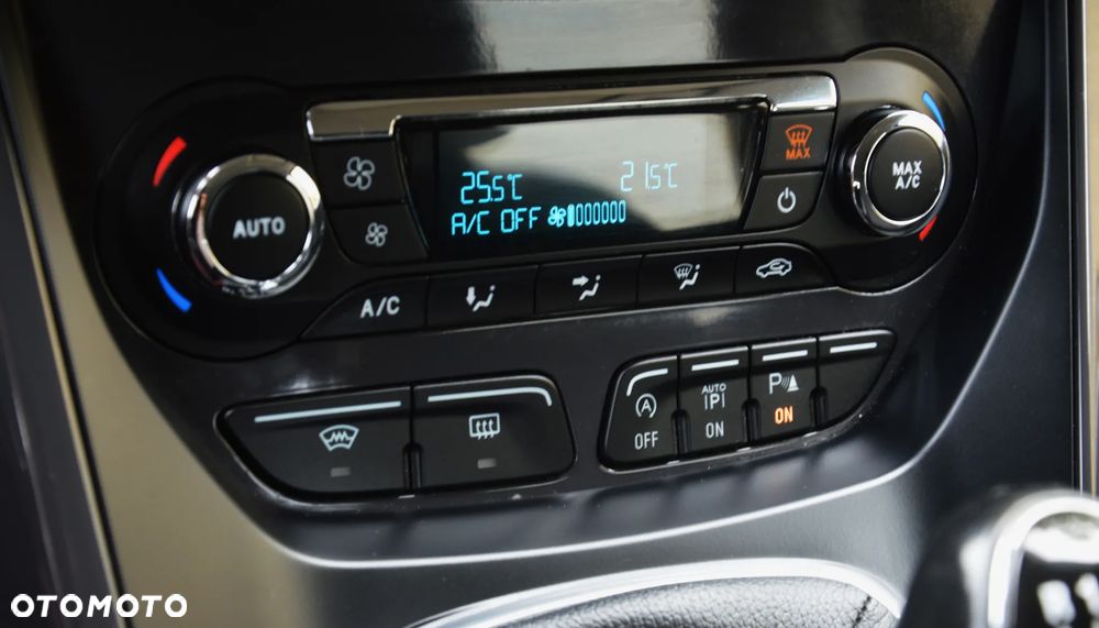 Ford Kuga - 31