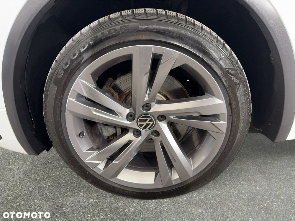 Volkswagen Tiguan - 11