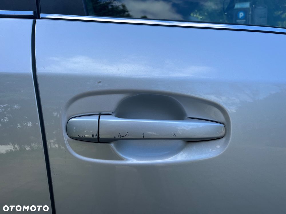 Toyota Avensis 2.0 D-4D Sol - 18