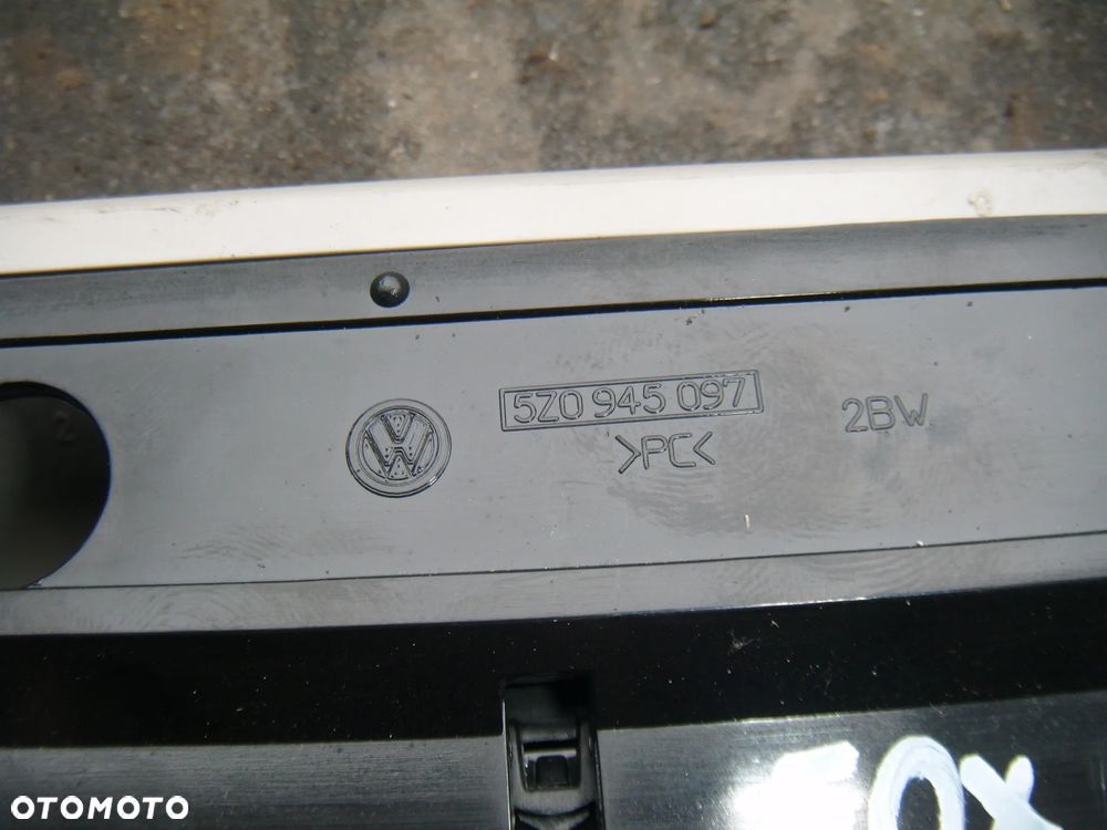 vw fox światło stop w klapę tył 5z0945097 - 2