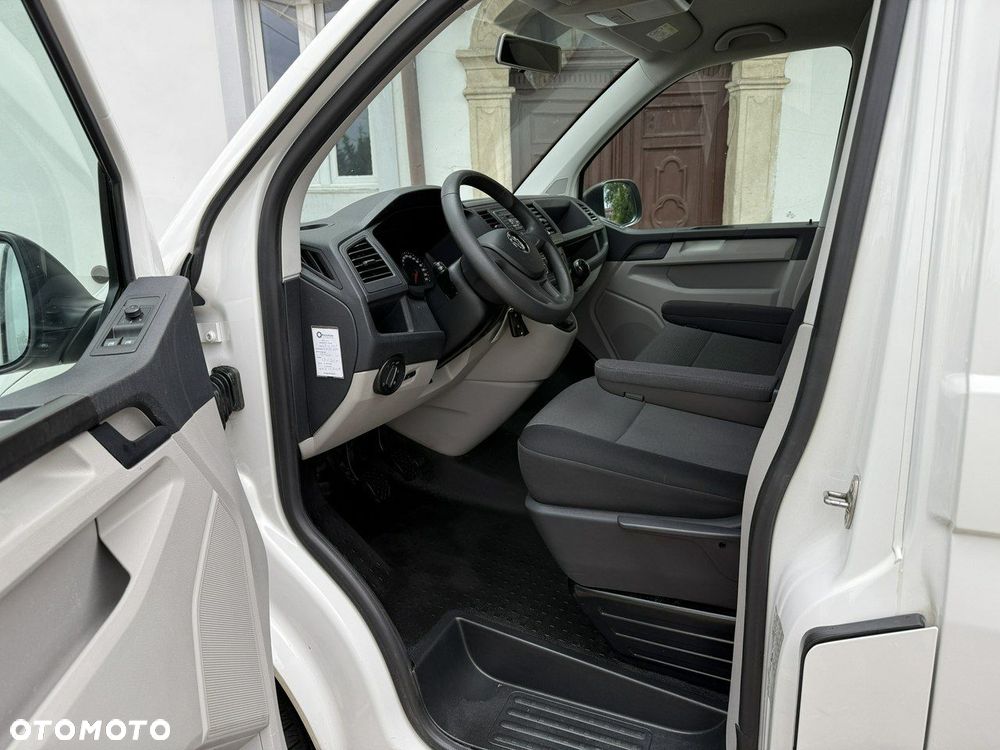 Volkswagen Transporter - 17