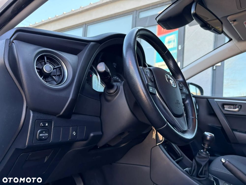 Toyota Corolla 1.6 Comfort - 10