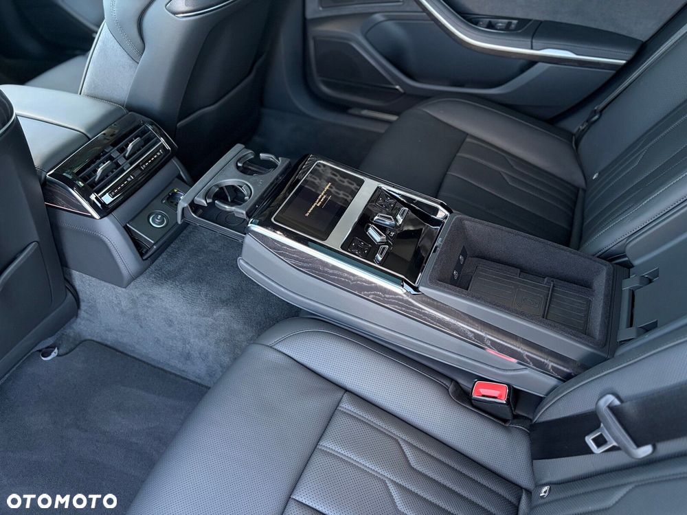 Audi A8 - 28