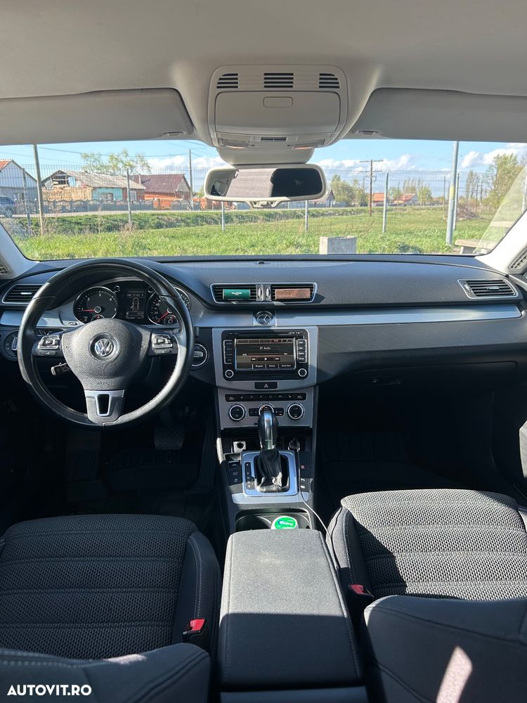 Volkswagen Passat 2.0 TDI DSG (BlueMotion Technology) Comfortline - 9