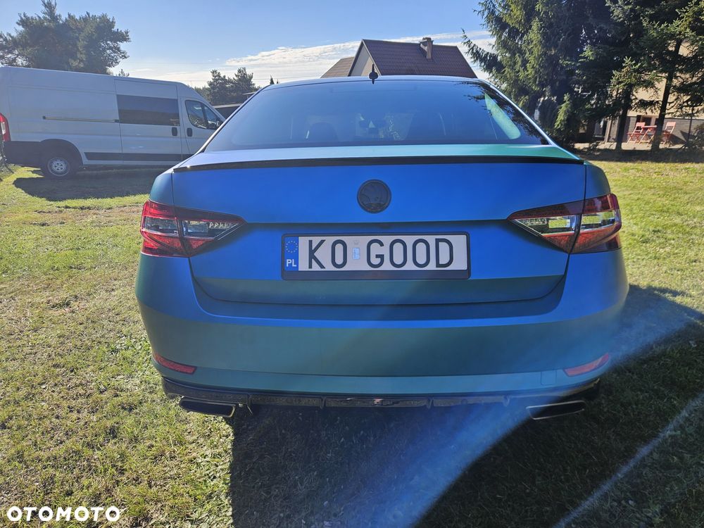 Skoda Superb 2018 photo 5
