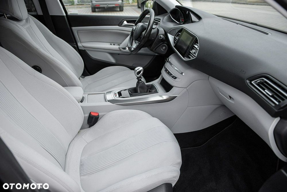 Peugeot 308 BlueHDi FAP 120 Stop&Start GT-Line Edition - 9