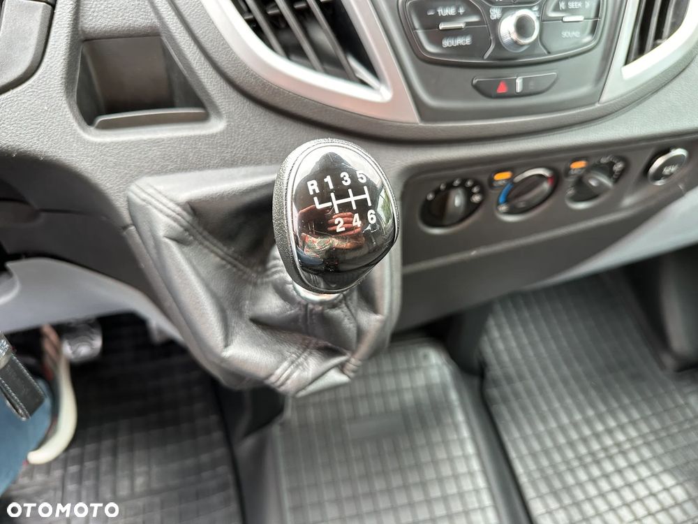 Ford Transit - 13