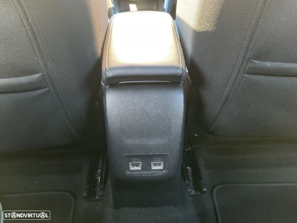 Peugeot e-2008 50 kWh Allure Pack - 34