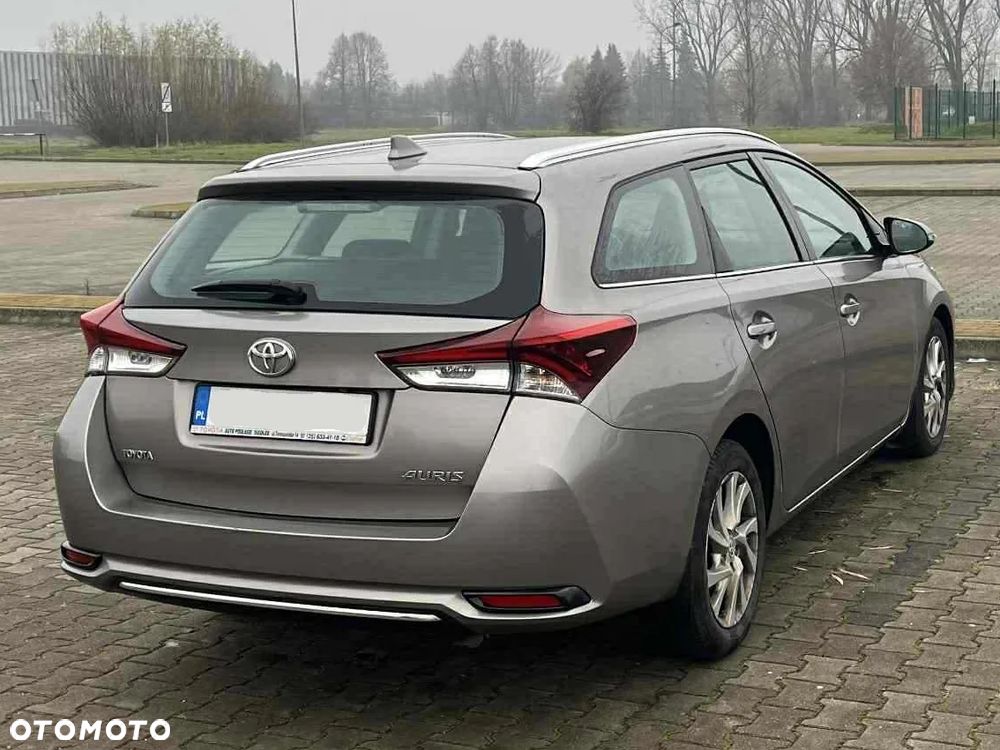 Toyota Auris 1.4 D-4D Premium Comfort - 5