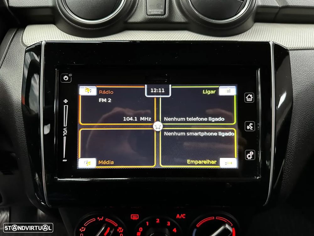 Suzuki Swift 1.2 Mild Hybrid GLX - 27