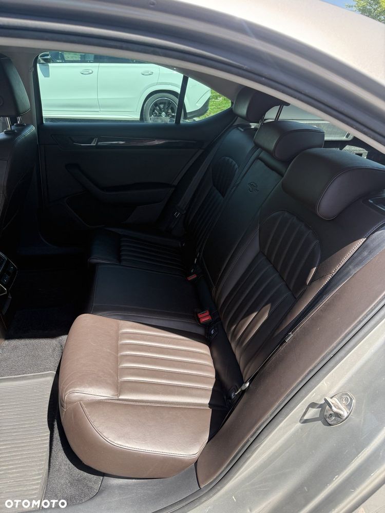 Skoda Superb 2.0 TDI L&K DSG - 10