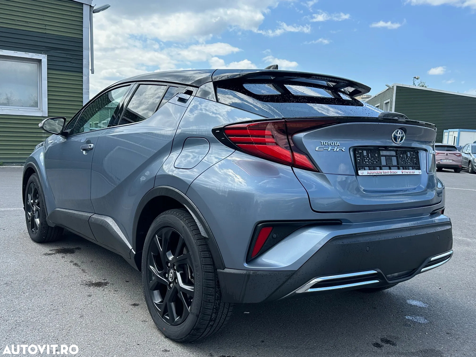 Toyota C-HR 2.0 HSD 184 CP 4x2 CVT Classy Bi-Tone - 28