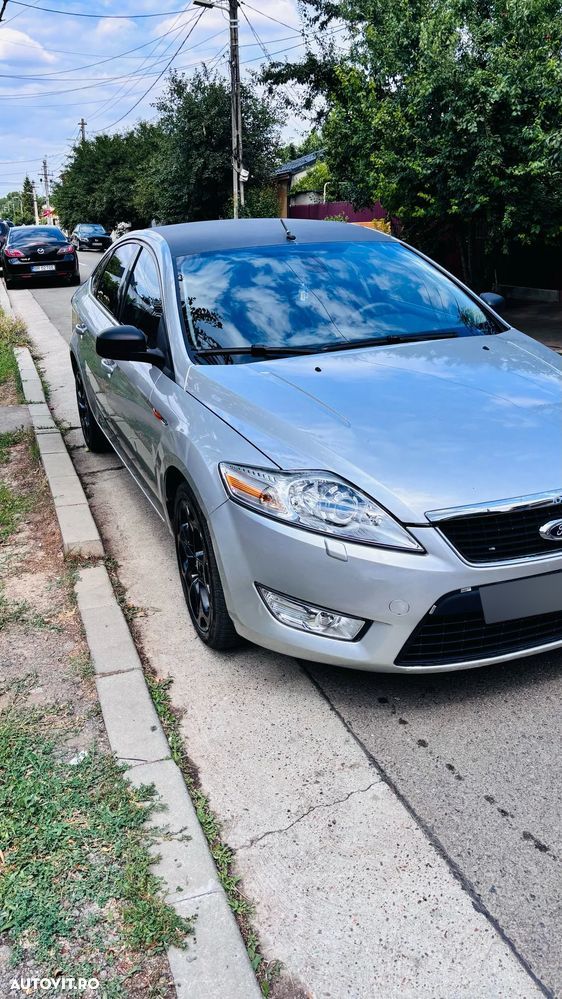 Ford Mondeo 2.5 T Ghia - 1
