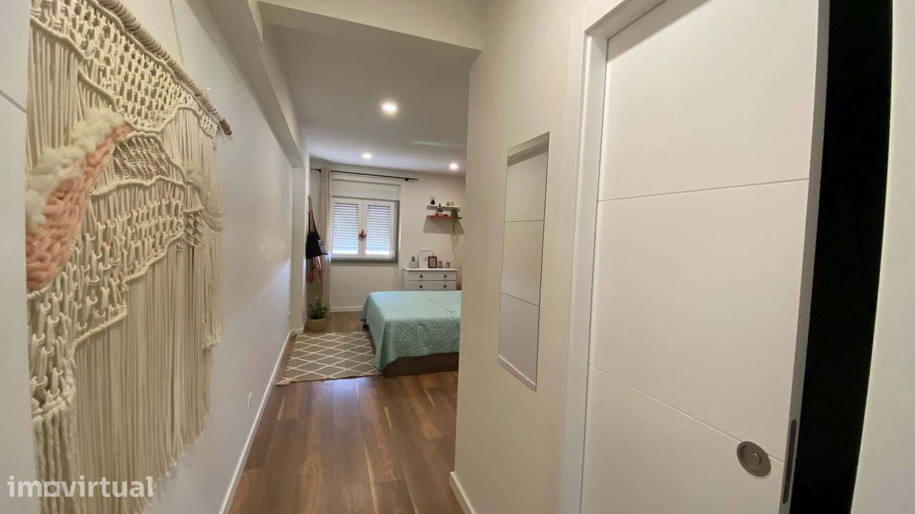 Apartamento T3 totalmente remodelado, situado na Charneca de Caparica, - Grande imagem: 5/18