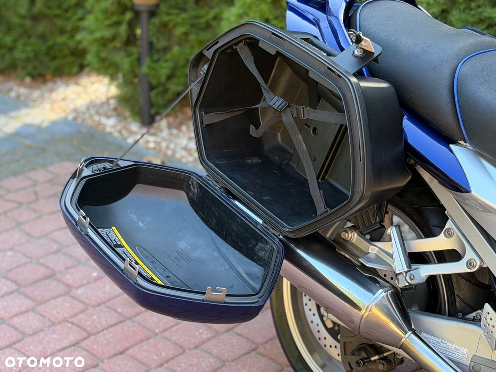 Yamaha FJR - 23
