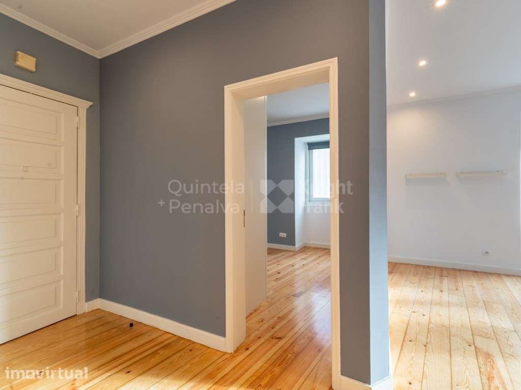Apartamento T3 com logradouro para arrendamento em Lisboa - Grande imagem: 4/26