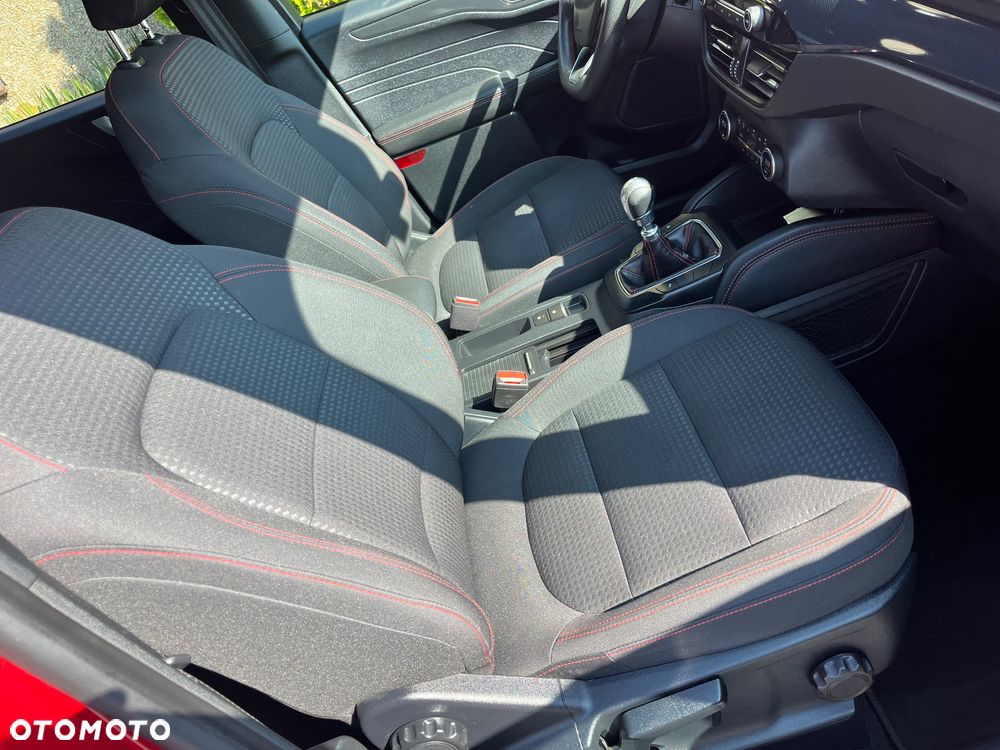 Ford Kuga 1.5 EcoBoost ST-LINE - 9