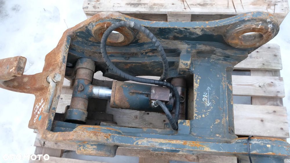 Szybkozłącze hydrauliczne fi 80mm koparki 20-30 ton Miller Daemo - 2