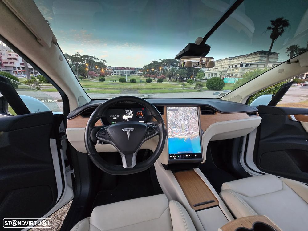 Tesla Model X 100D - 18
