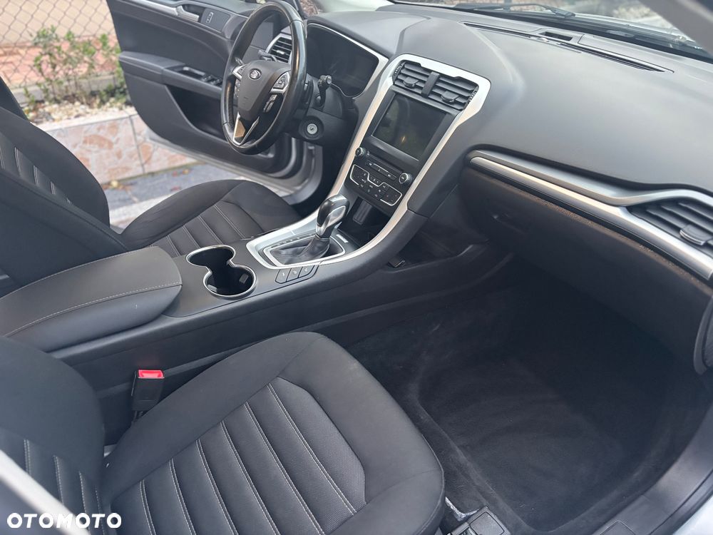 Ford Mondeo 2.0 TDCi Ambiente PowerShift - 11