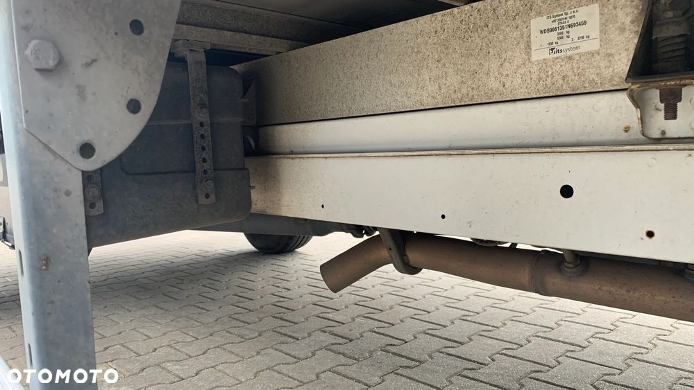 Mercedes-Benz Sprinter - 14
