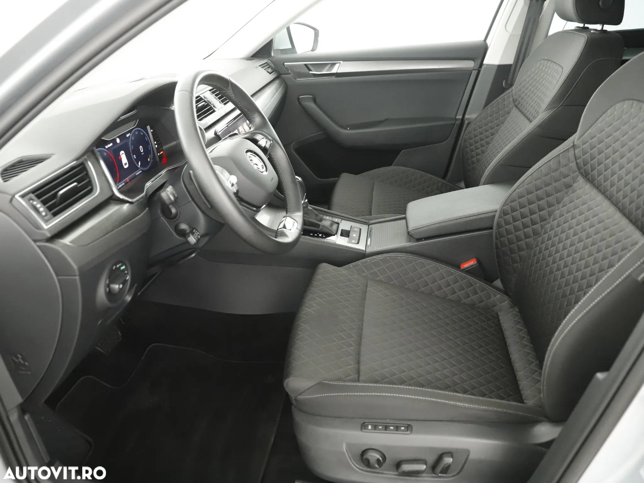 Skoda Superb Combi 2.0 TDI DSG Ambition - 9
