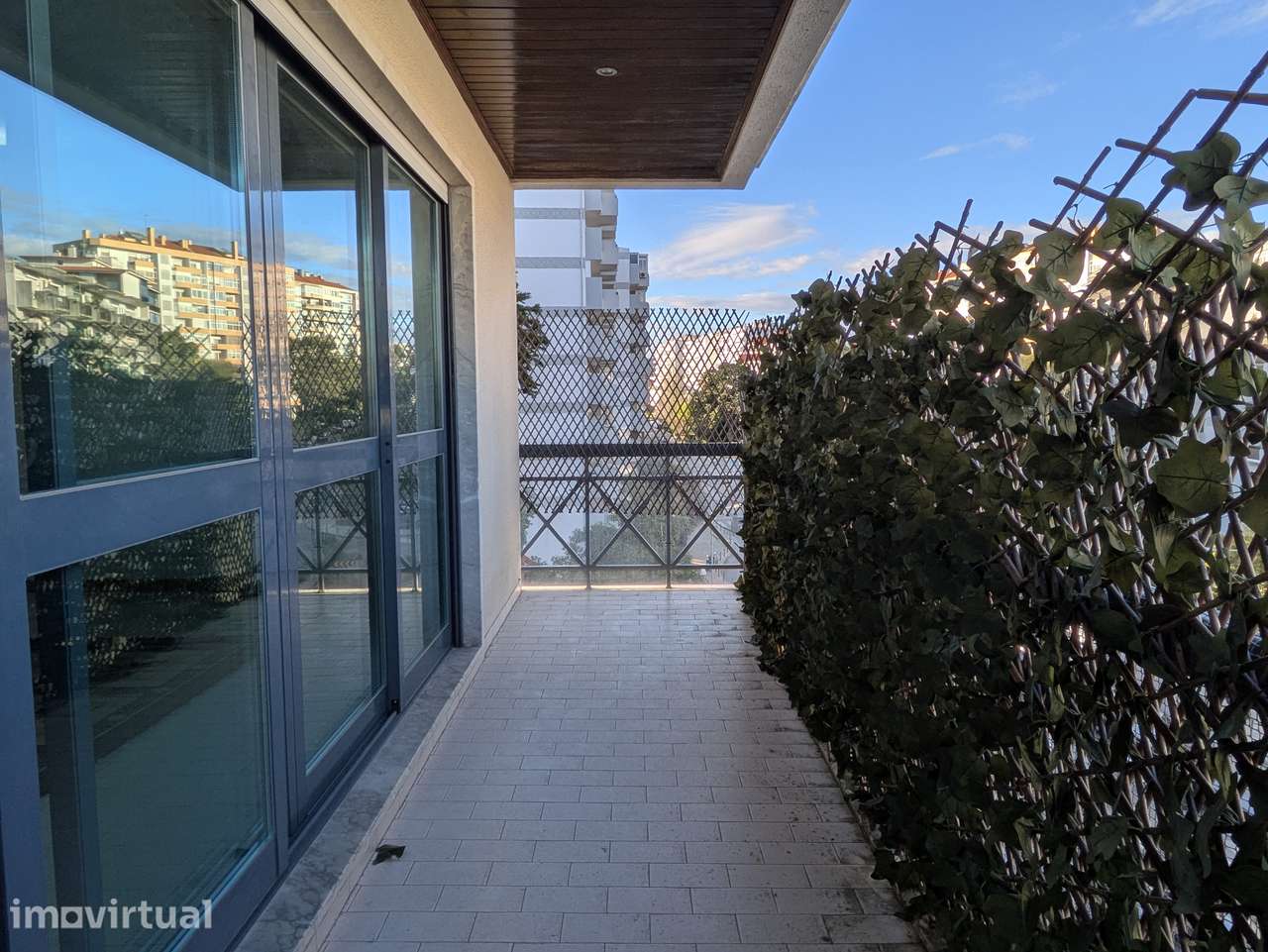 3 Bedroom Apartment – Monte Estoril – Private Condominium - Grande imagem: 3/35