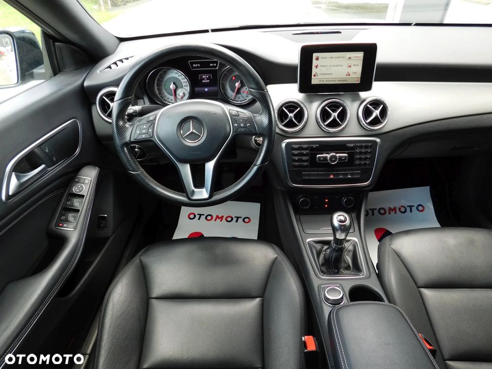 Mercedes-Benz CLA 180 AMG Line - 7